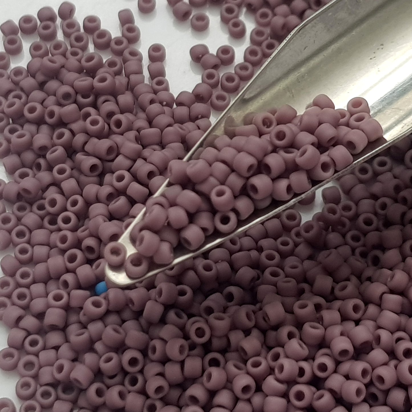 11/0 TR-52F Lavender Frosted Opaque 10g/30g Round Toho Seed Beads | Beading Supply