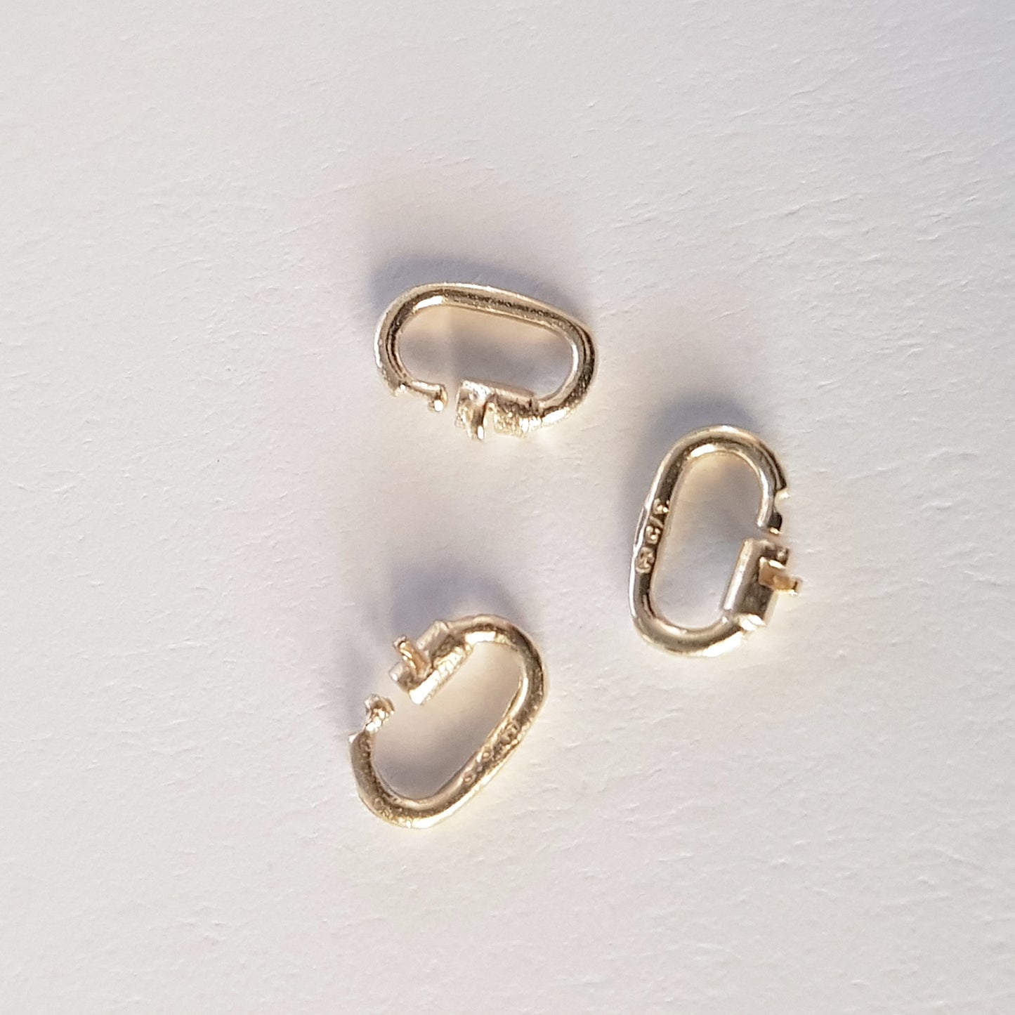 Jump Rings - Lock Jump Ring in 9ct and 925| YG9-LCK-JR | Secure Jewellery Findings