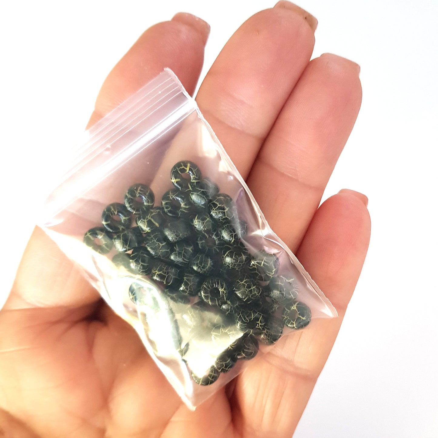 Matubo 2/0 Seed Beads - Jet Black/Yellow - 6mm Round Beads -Kalitheo