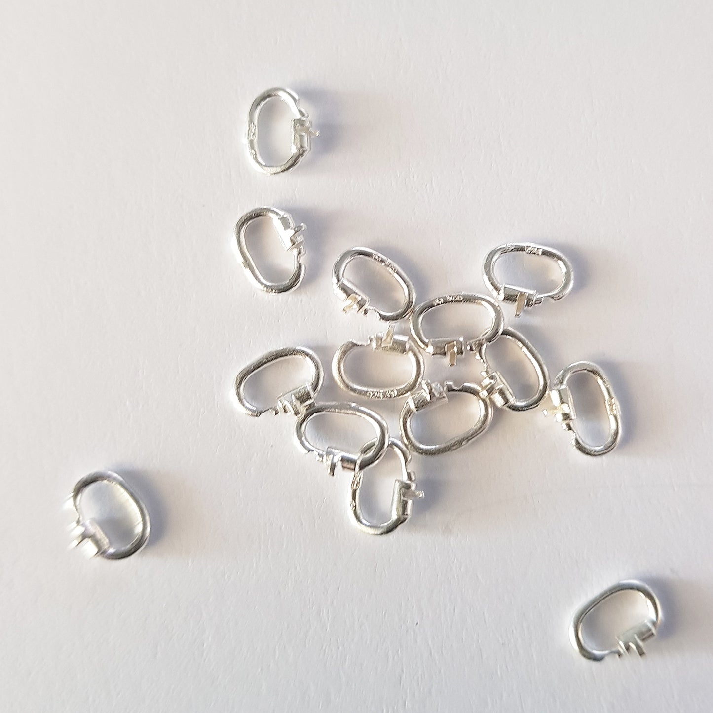 Jump Rings - Lock Jump Ring in 9ct and 925| YG9-LCK-JR | Secure Jewellery Findings