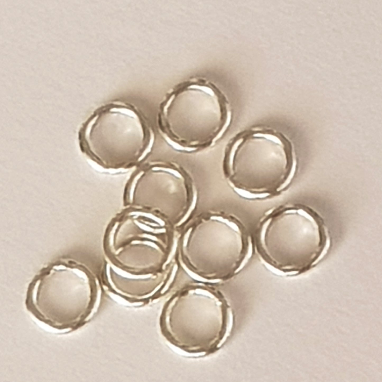 CLOSED JUMP RINGS ā 4mm x 0.6mm | SS-JRC4x6 | Jewellery Making Supply