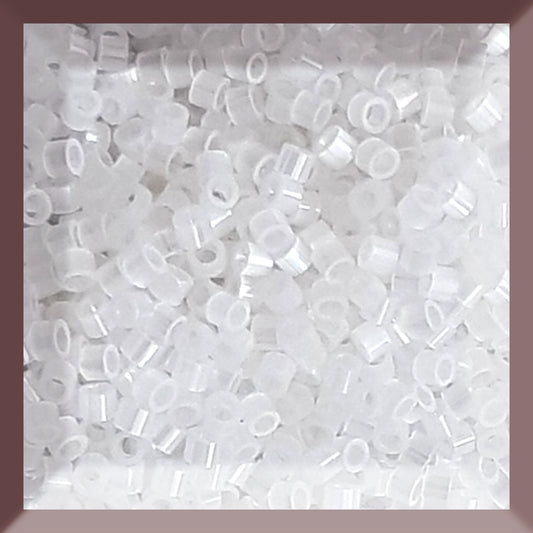 Aiko 11/0 TA-1541 Icicle Rainbow Fibre-Optic Iridescent Precision-Cut Cylinder Toho Seed Beads | Beading Supply