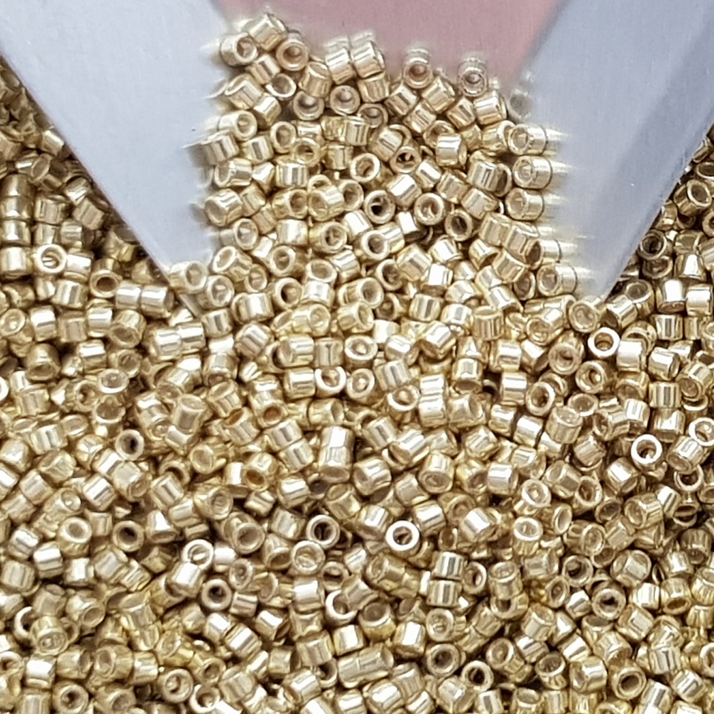 Aiko 11/0 TA-559 Yellow Gold Galvanized Precision-Cut Cylinder Toho Seed Beads | Beading Supply