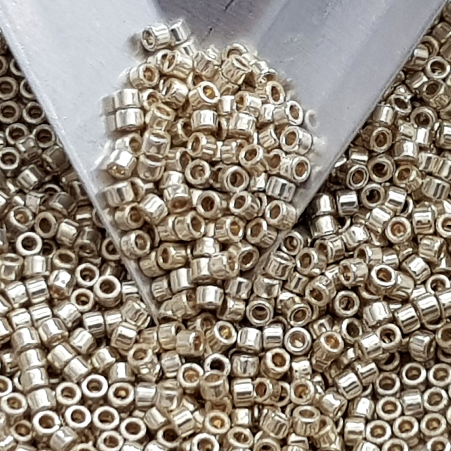 Aiko 11/0 TA-PF558 Aluminium Galvanized PermaFinish 4g Pre-Packed Precision-Cut Cylinder Toho Beads | Beading Supply