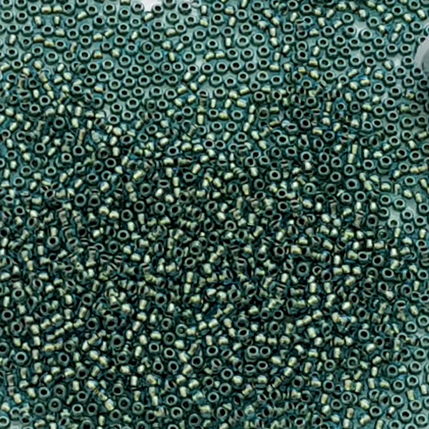 11/0 TR-284 Aqua Gold Lined Round Toho Seed Beads - Beading Supply - Kalitheo Jewellery