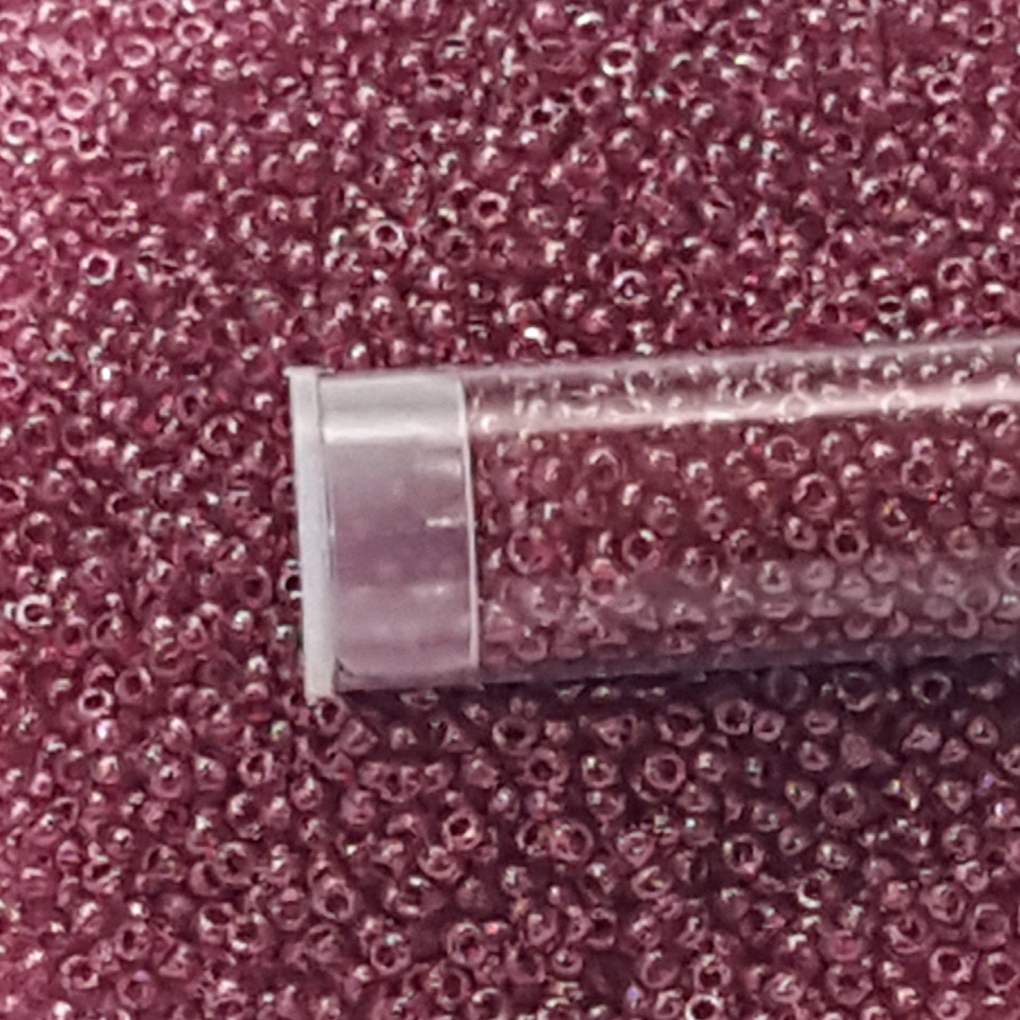 11/0 TR-356 LT Amethyst Fuchsia Lined Round Toho Seed Beads - Beading Supply - Kalitheo Jewellery