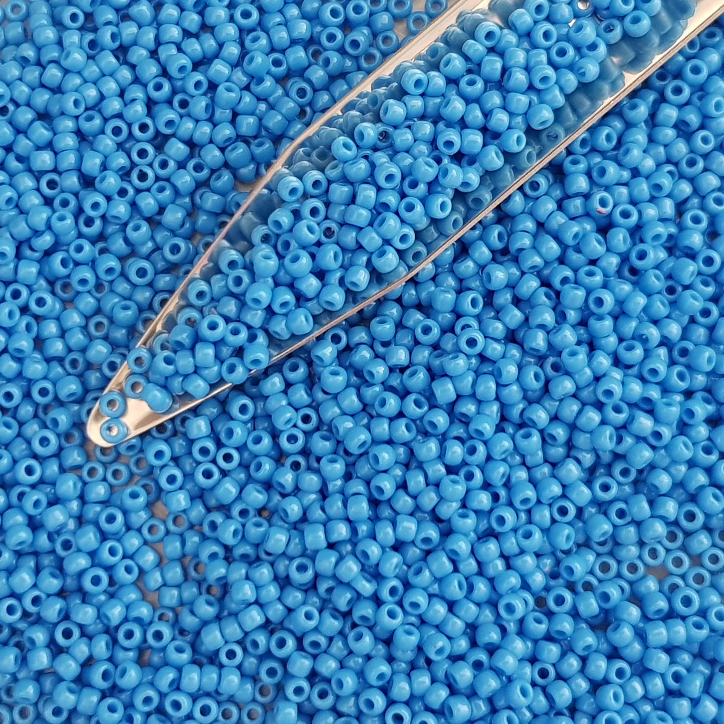 11/0 TR-43D Cornflower Blue Opaque 10g/30g Round Toho Seed Beads | Beading Supply