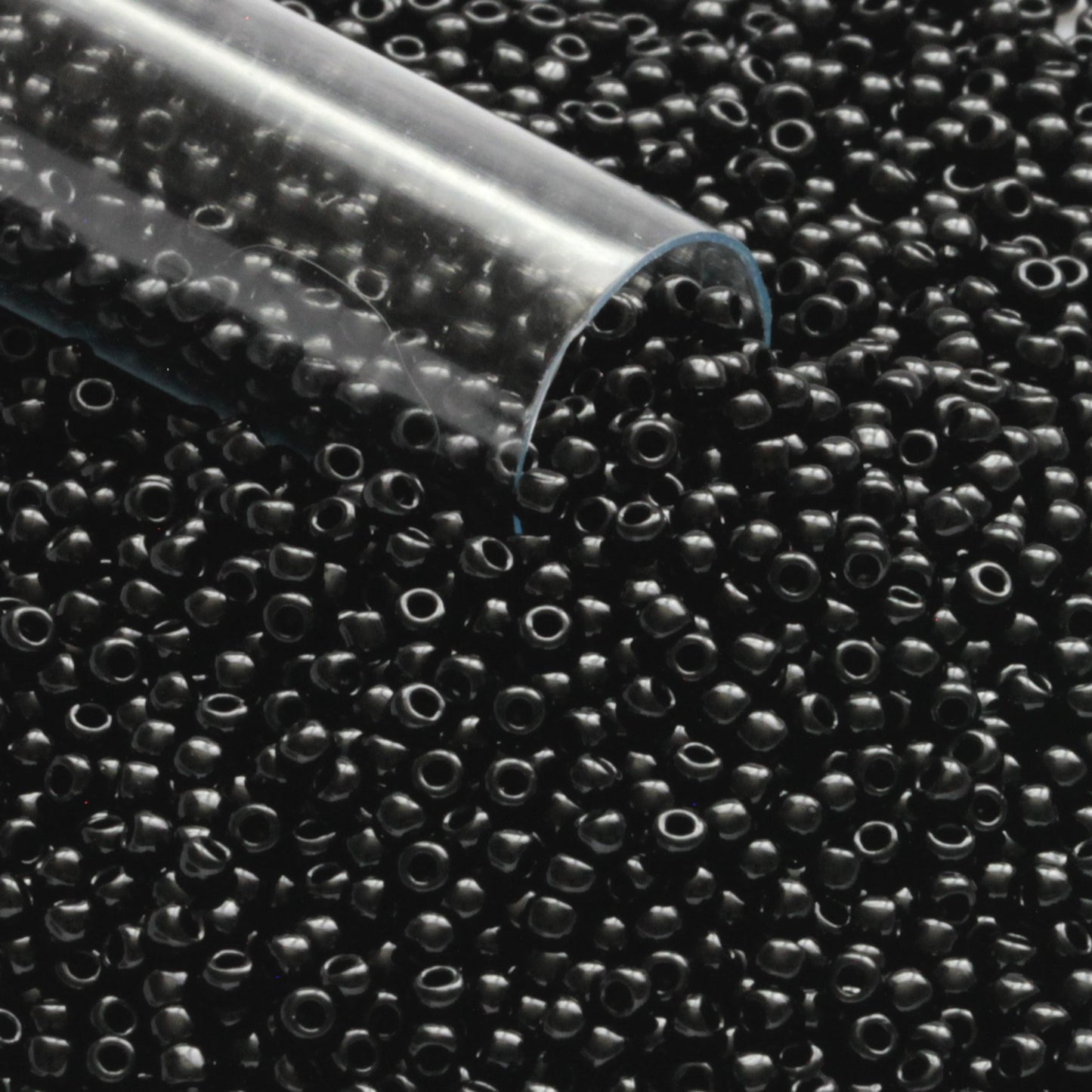 11/0 TR-49 Jet Black Opaque Round Toho - Beading Supply - Kalitheo Jewellery