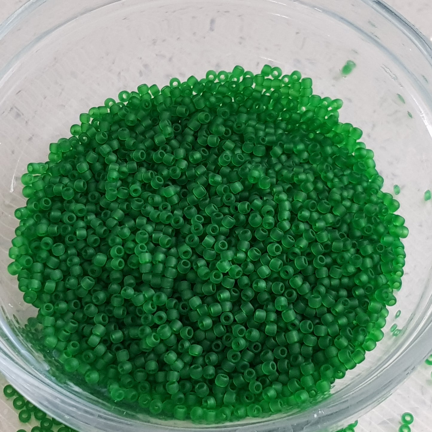 11/0 TR-7BF Grass Green Frosted Transparent 10g/30g Round Toho Seed Beads | Beading Supply