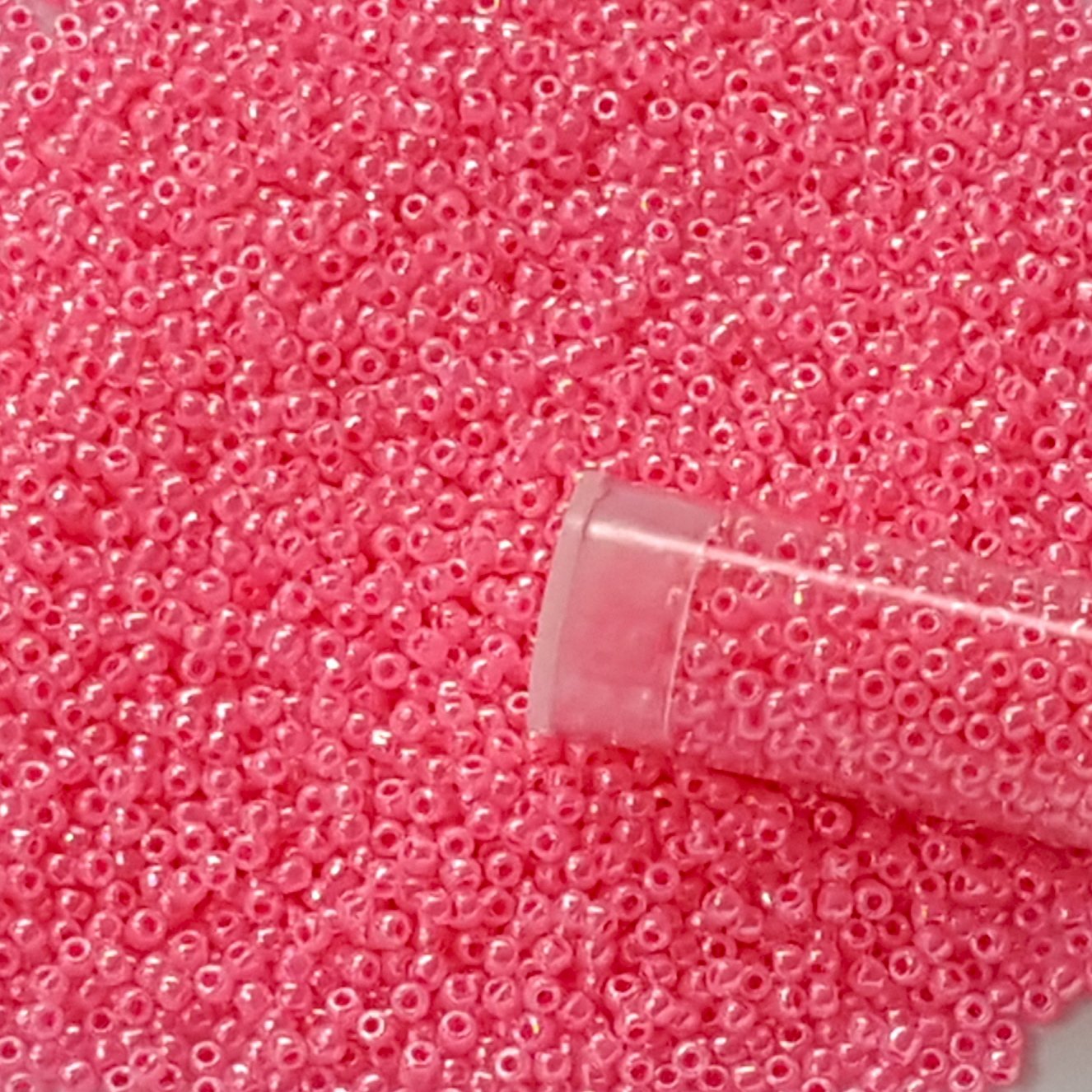 11/0 TR-910 Hot Pink Ceylon Round Toho Seed Beads - Beading Supply - Kalitheo Jewellery