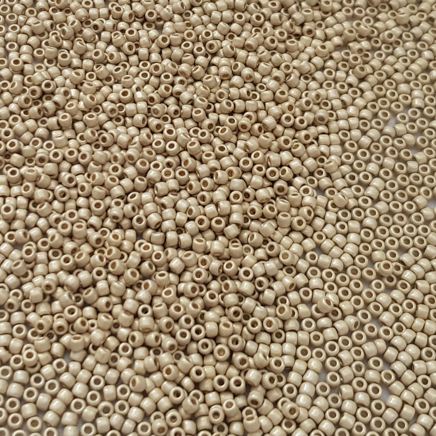11/0 TR-PF558F Aluminium Galvanized Matte Permanent Finish 10g/30g Round Toho Seed Beads | Beading Supply