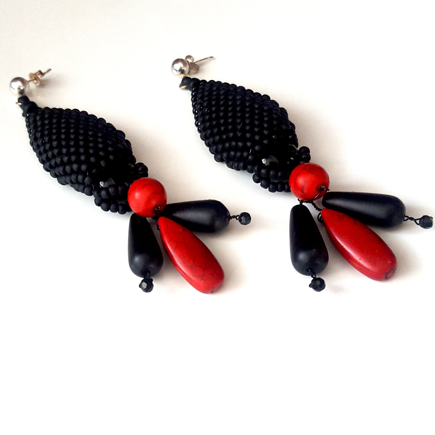 KTC-380 Stunning Statement Earrings - Black Agate - Red Howlite - Free Shipping - Kalitheo Jewellery