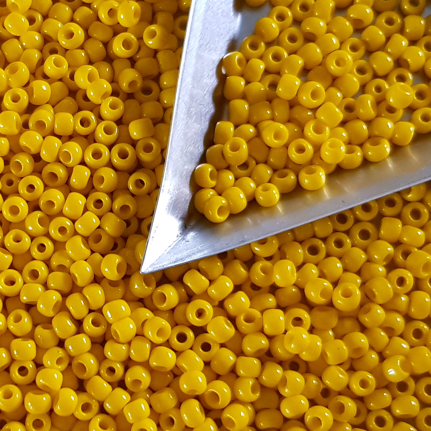 6/0 TR-42B Sunshine Yellow Opaque 10g/30g Round Toho Seed Beads - Beading Supply