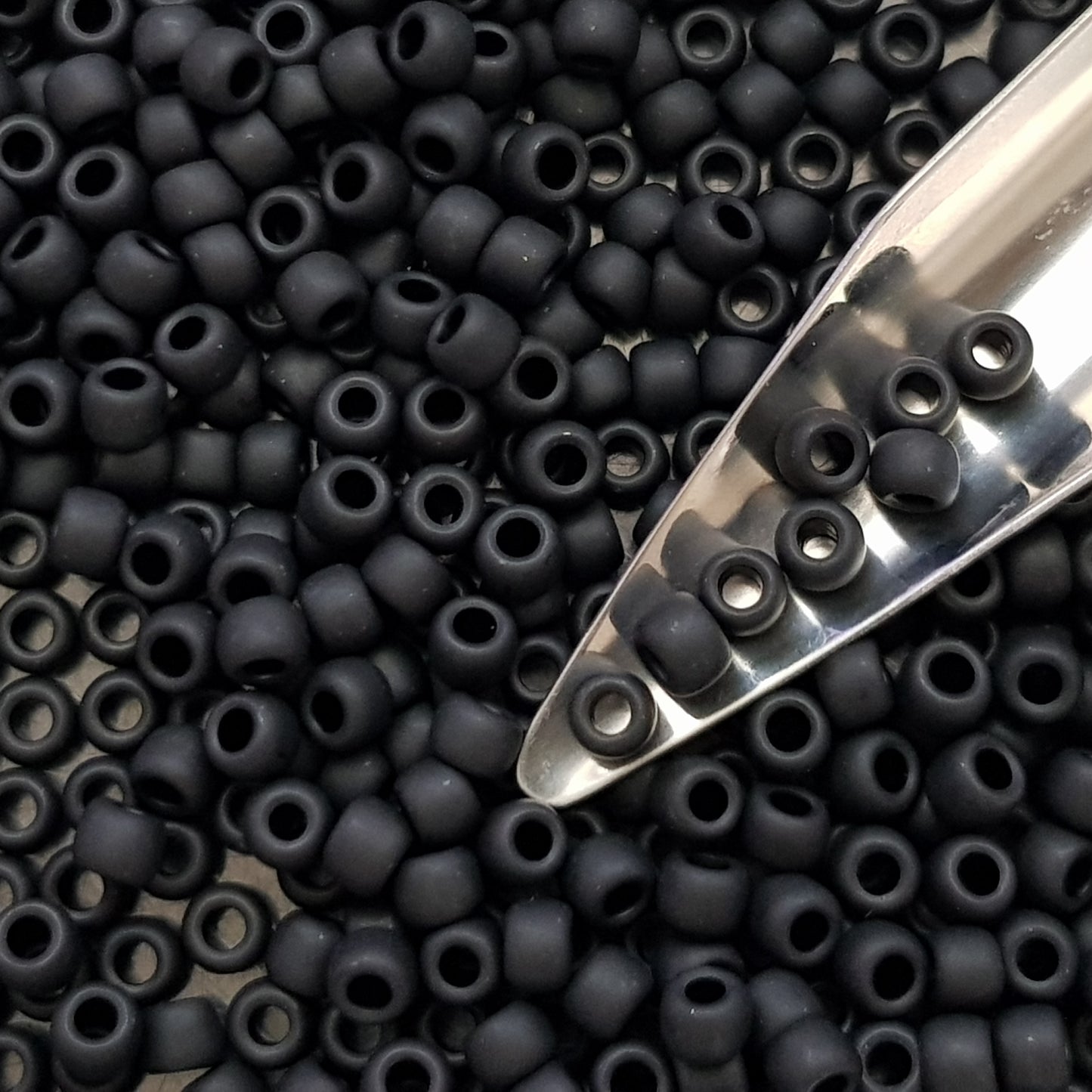 6/0 TR-49F Jet Black Opaque Frosted 10g/30g Round Toho Seed Beads - Beading Supply