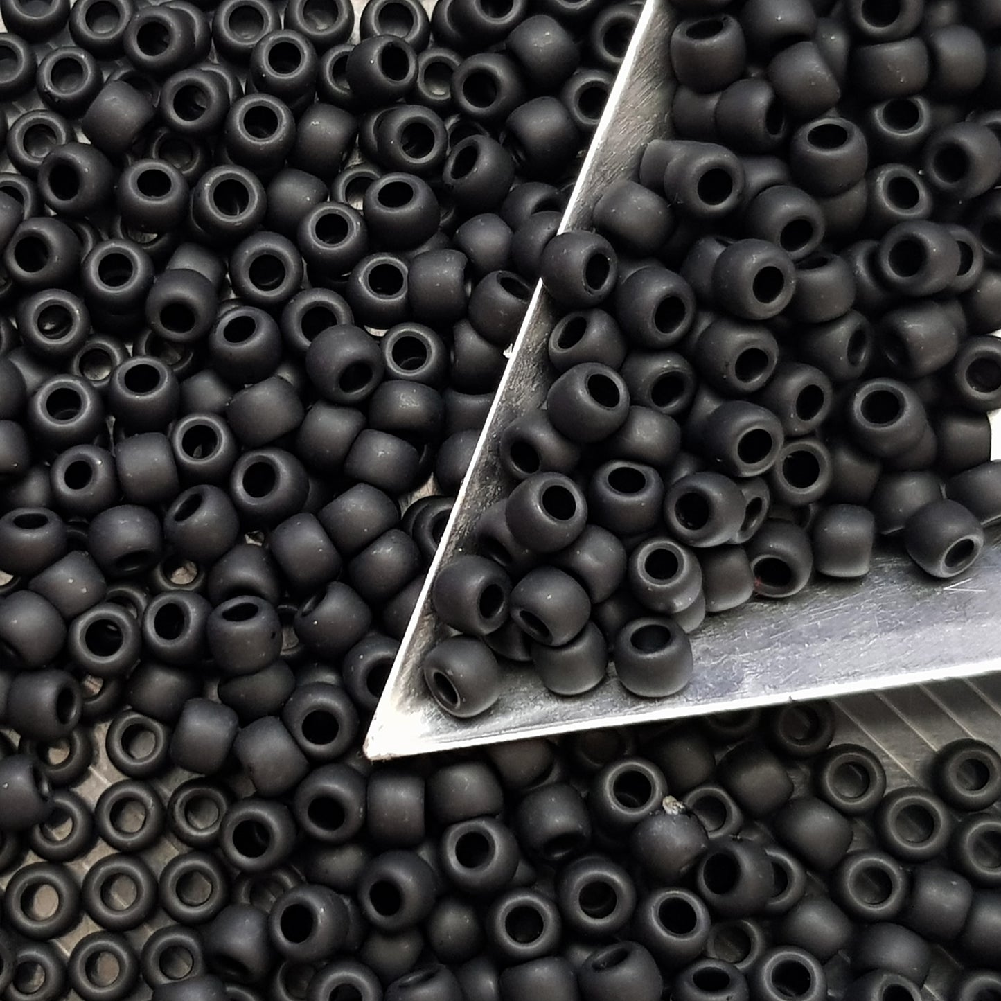 6/0 TR-49F Jet Black Opaque Frosted 10g/30g Round Toho Seed Beads - Beading Supply