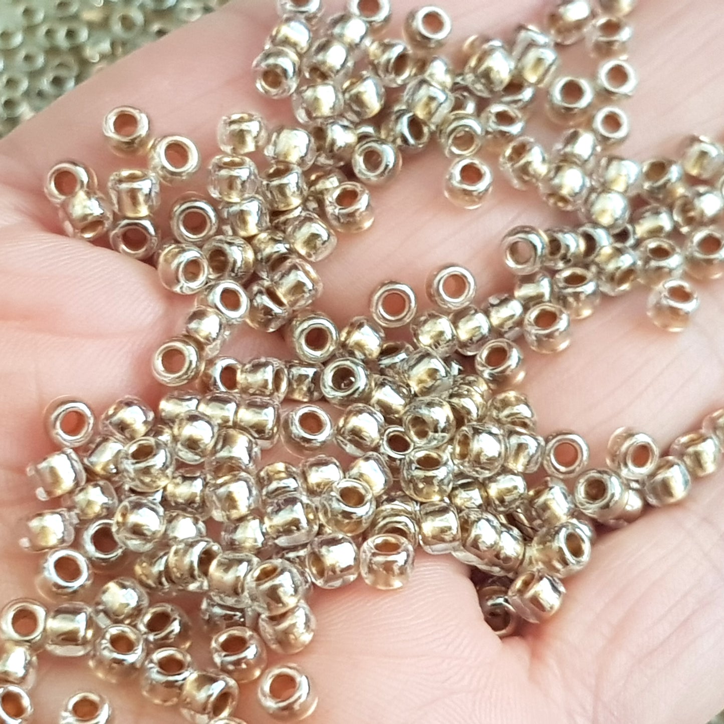 6/0 TR-989 Crystal Gold Lined 10g/30g Round Toho Seed Beads - Beading Supply