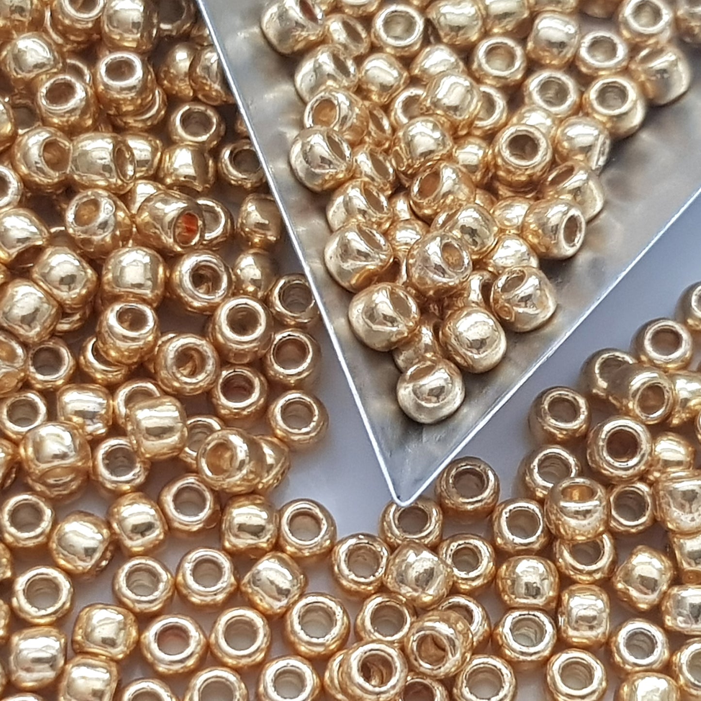 6/0 TR-PF557 Starlight Gold Galvanized Permanent Finish 10g/30g Round Toho Seed Beads - Beading Supply