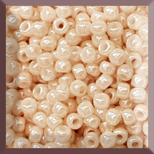 8/0 TR-123 Lt Beige Lustre Opaque 10g/30g Round Toho Seed Beads - Beading Supply