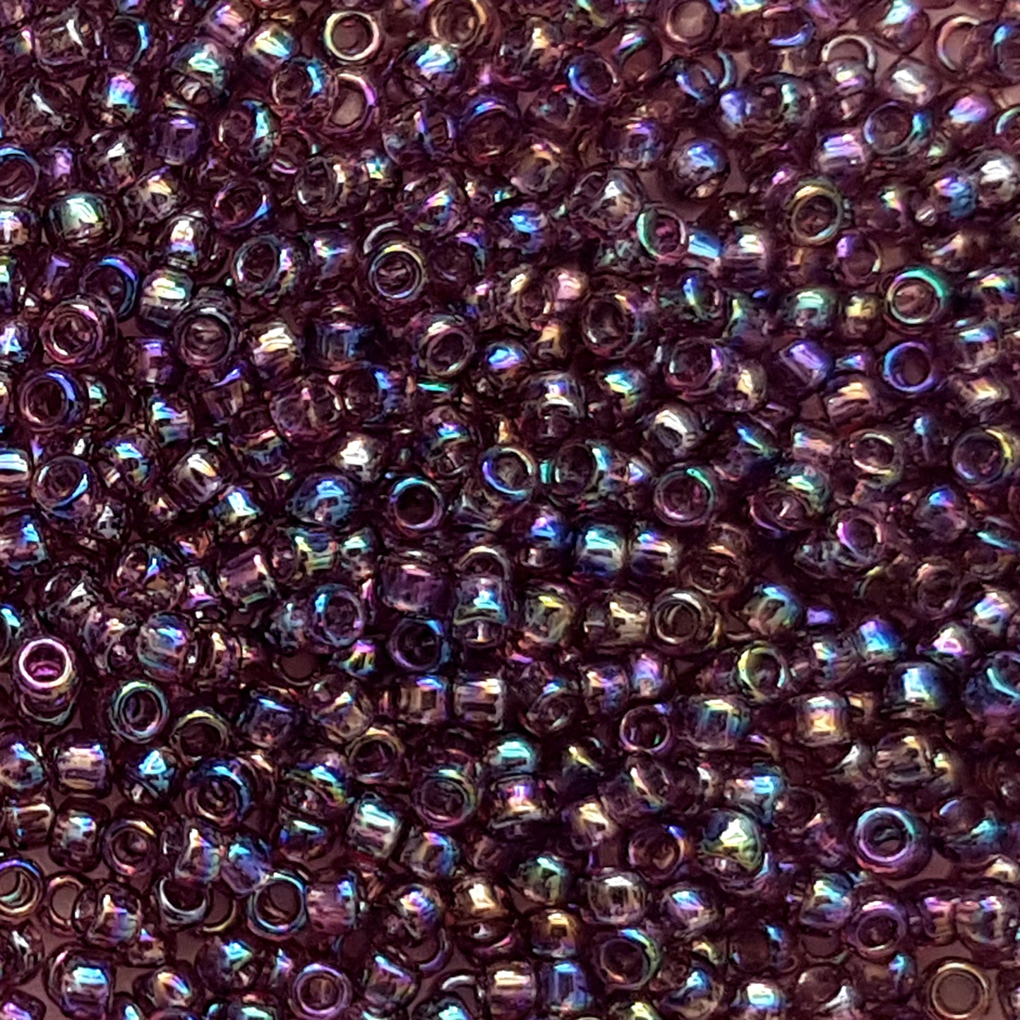 8/0 TR-166B Medium Amethyst Rainbow Round Toho Seed Beads - Beading Supply - Kalitheo Jewellery
