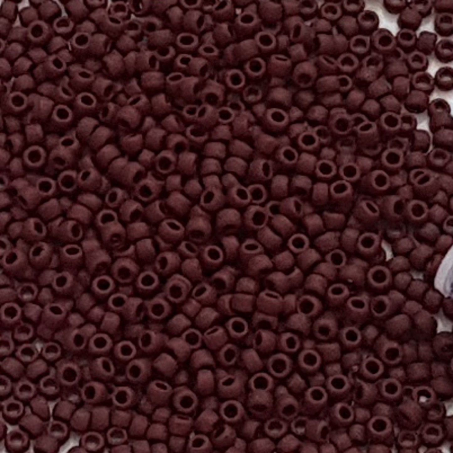 8/0 TR-46F Oxblood Opaque Matte round Toho Seed Beads - Beading Supply - Kalitheo Jewellery