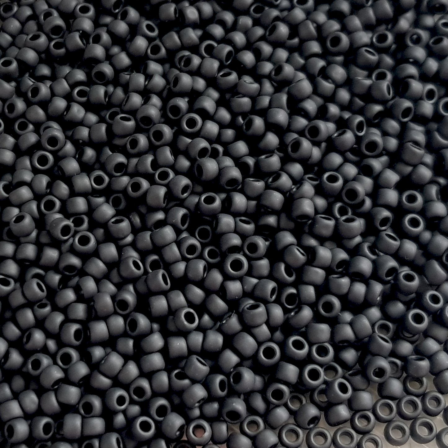 8/0 TR-49F Jet Black Opaque Frosted 10g/30g Round Toho Seed Bead - Beading Supply