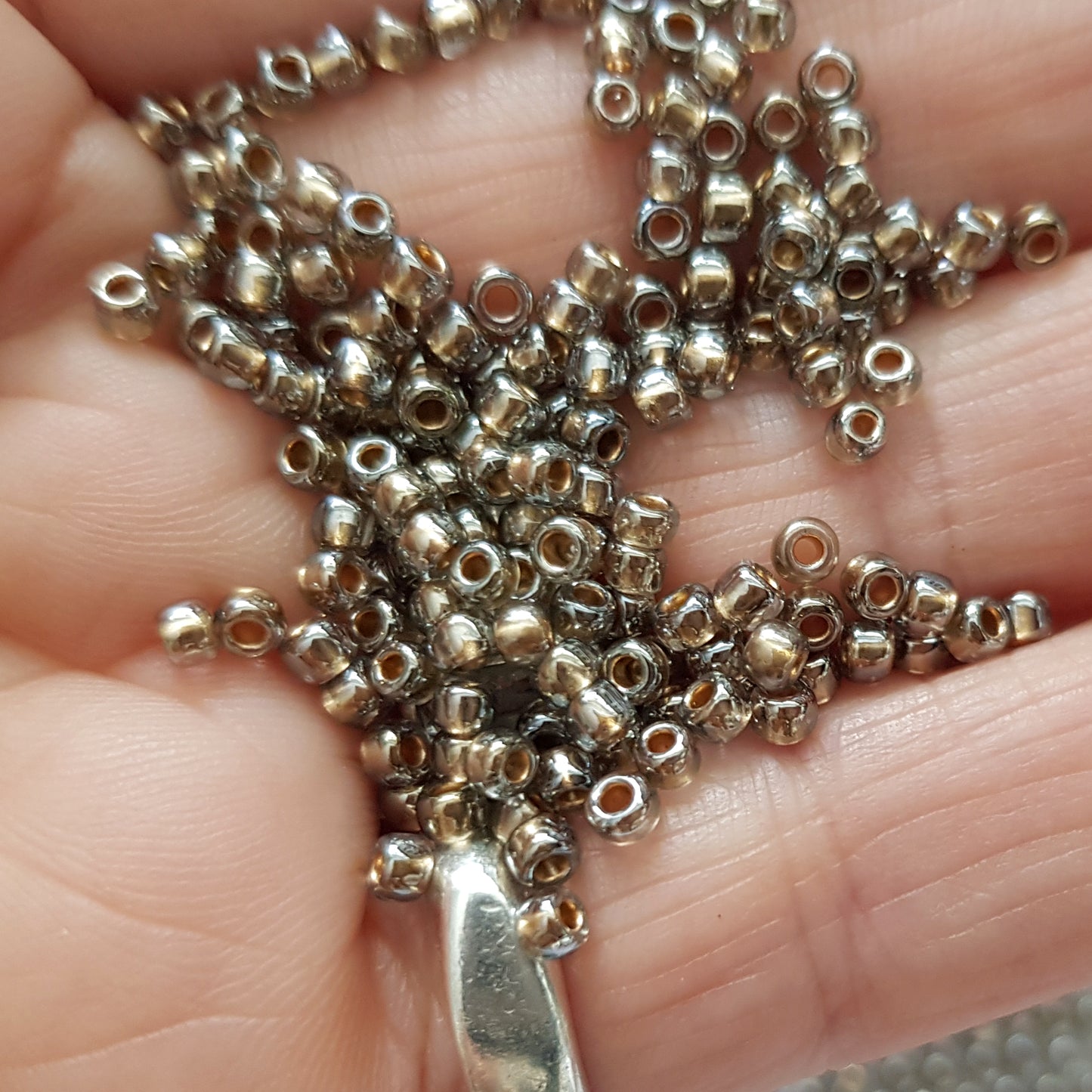 8/0 TR-993 Black Diamond Gold Lined 10g/30g Round Toho Seed Beads - Beading Supply