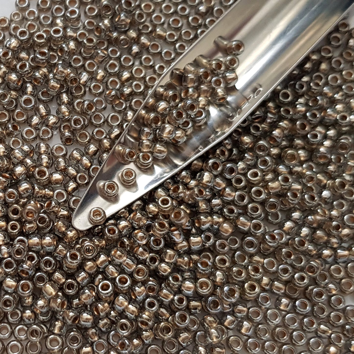 8/0 TR-993 Black Diamond Gold Lined 10g/30g Round Toho Seed Beads - Beading Supply