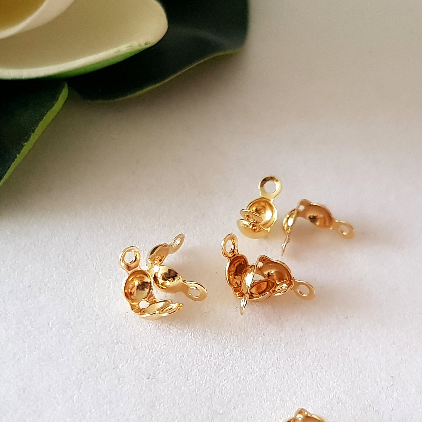 Bead Tip Clam Shell 4mm cup 10PC 24K Gold-Filled | GF-004BT-10 | Beading Supply