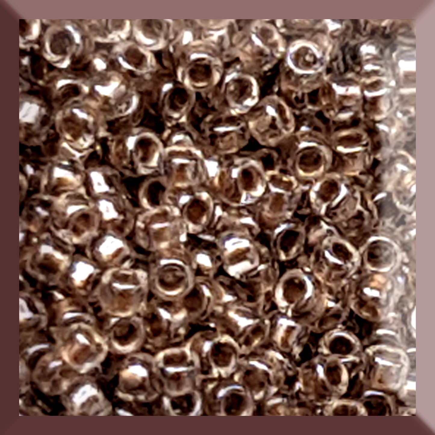 15/0 TR-989 Crystal Gold-Lined Round Toho 5g Seed Beads | Beading Supply