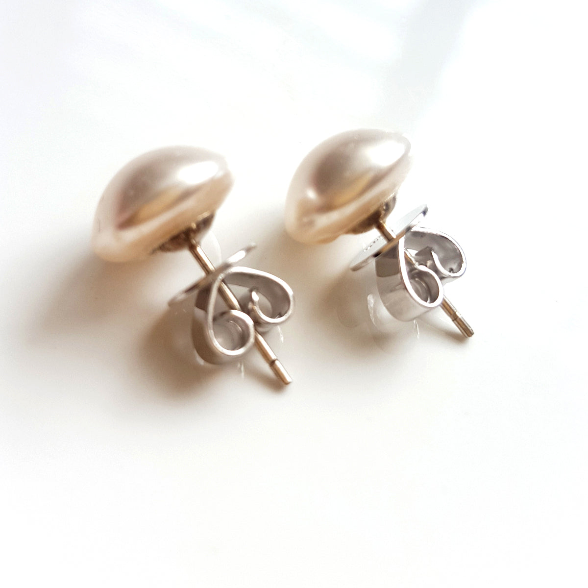 White Shimmer Stud - Bridal Jewellery Collection - Swarovski Pearl Stud 10 mm | (KJ-388E) Handmade Earrings - Kalitheo Jewellery