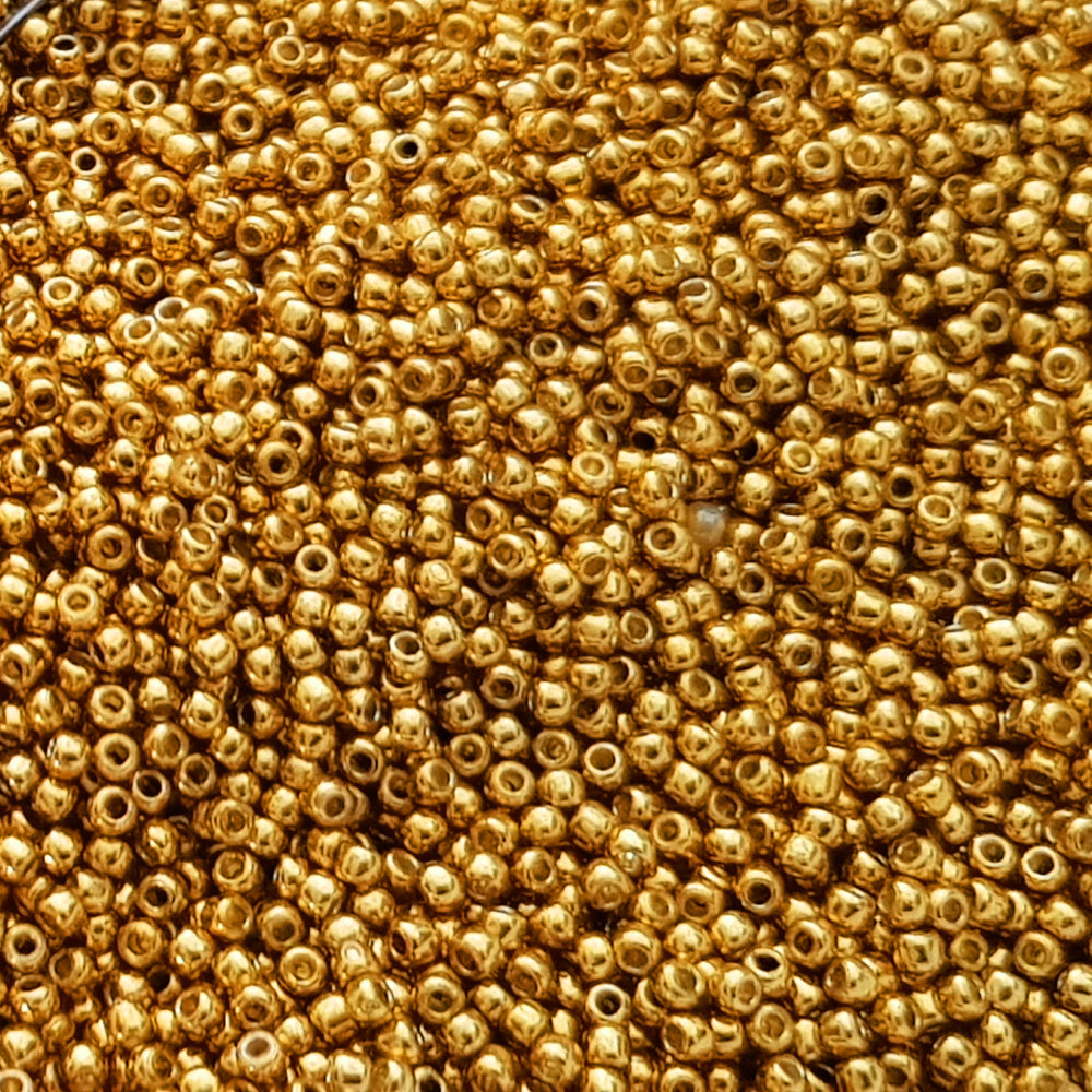 11/0 Toho Seed Beads in Old Gold Permanent Finish TR-PF591 close up