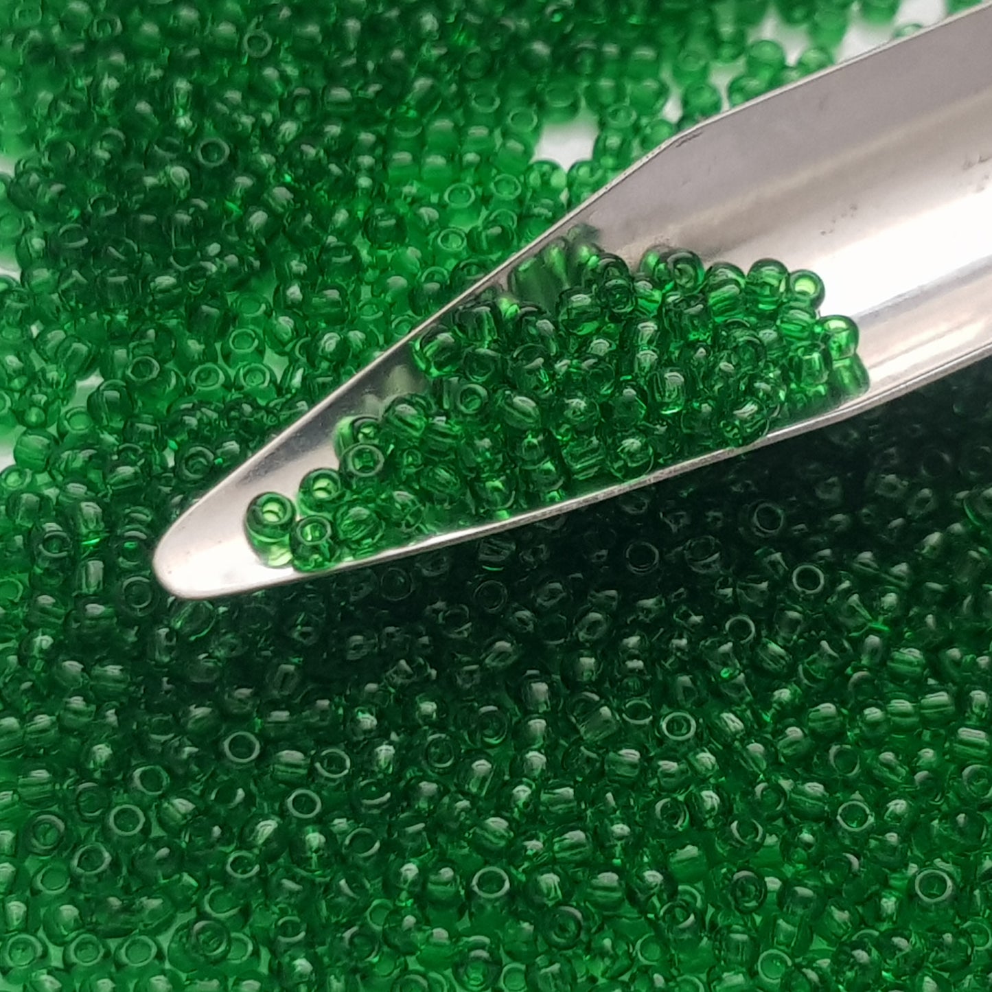 11/0 TR-7B Grass Green Transparent 10g/30g Round Toho Seed Beads | Beading Supply