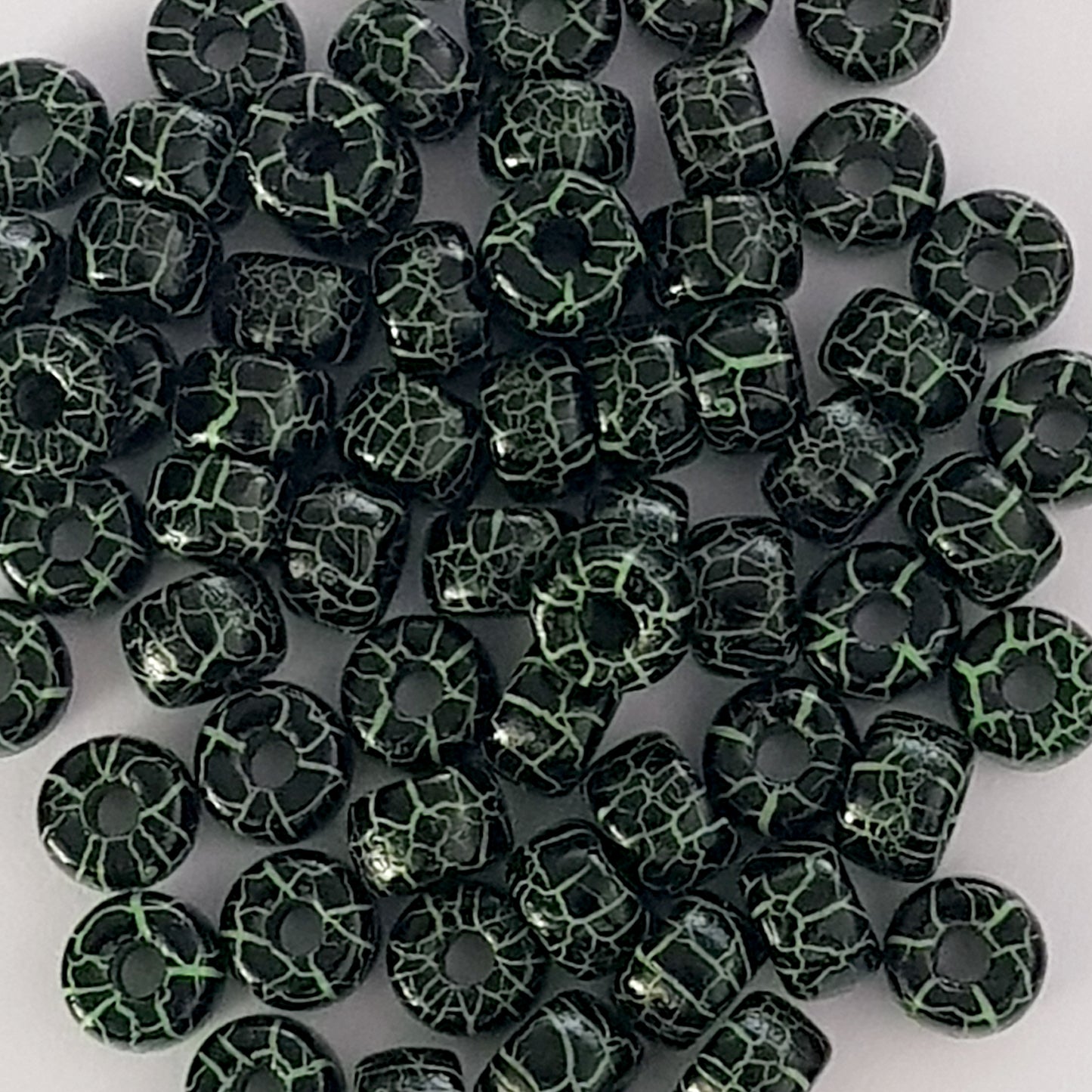 Matubo 2/0 Seed Beads - Jet Black/Green - 6mm Round Beads -Kalitheo