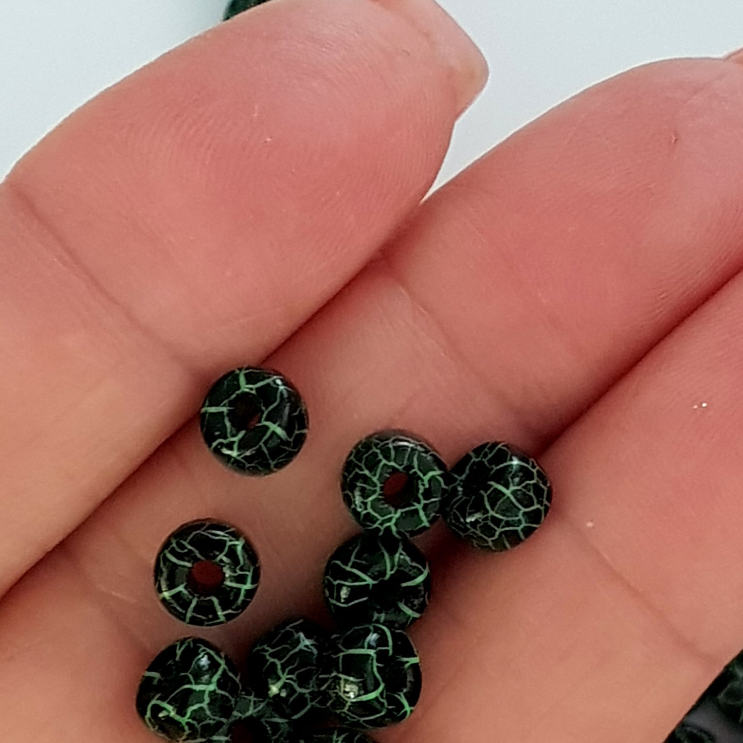 Matubo 2/0 Seed Beads - Jet Black/Green - 6mm Round Beads -Kalitheo