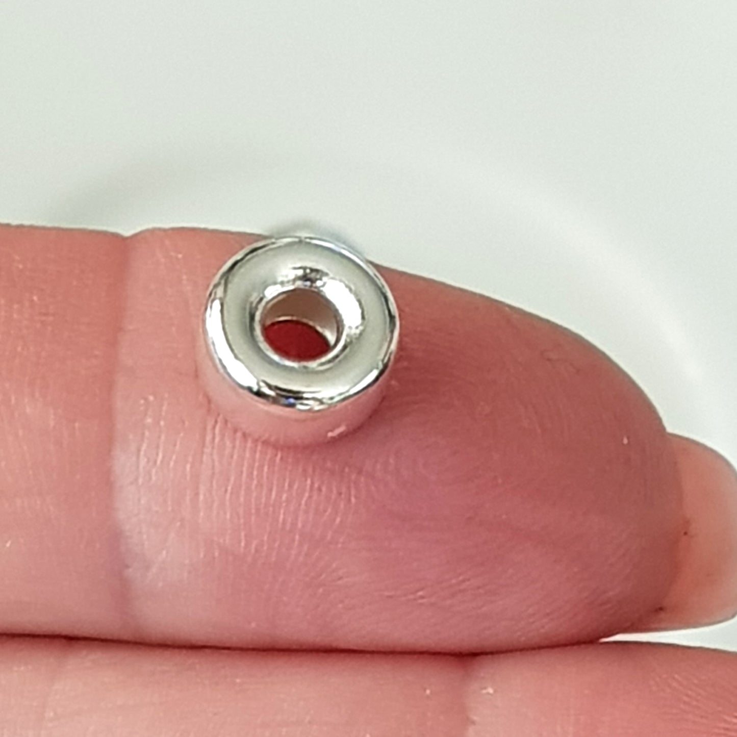 Close-Up  2
of Polished Sterling Silver Roundel