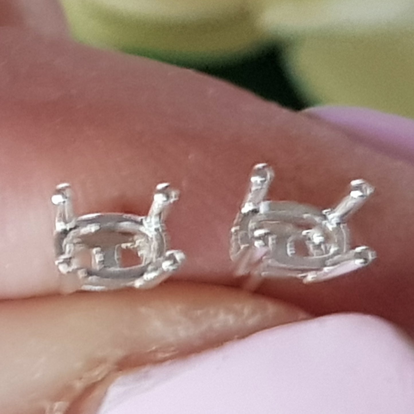 Oval Basket 4 Claw Setting earring posts - small size top