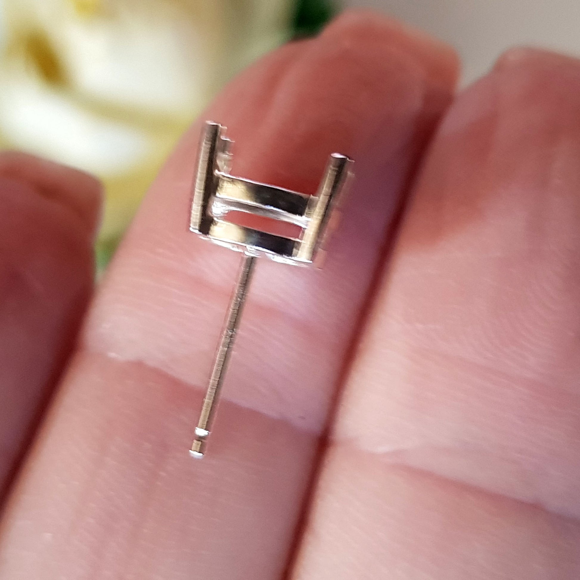 Oval Basket 4 Claw Setting in Sterling Silver 925
