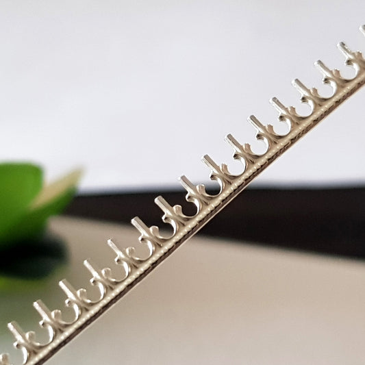 A close up of sterling silver 925 gallery wire No2
