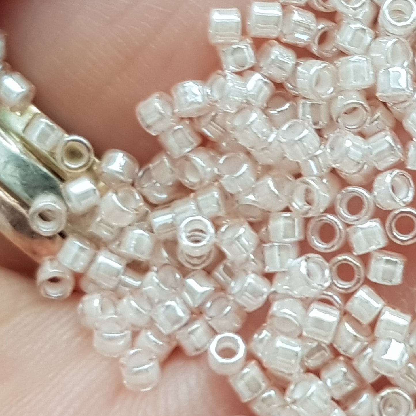 Aiko 11/0 TA-1033 Lt Rosaline White-lined 5g/10g Aiko Cylinder Toho Seed Beads | Beading Supply