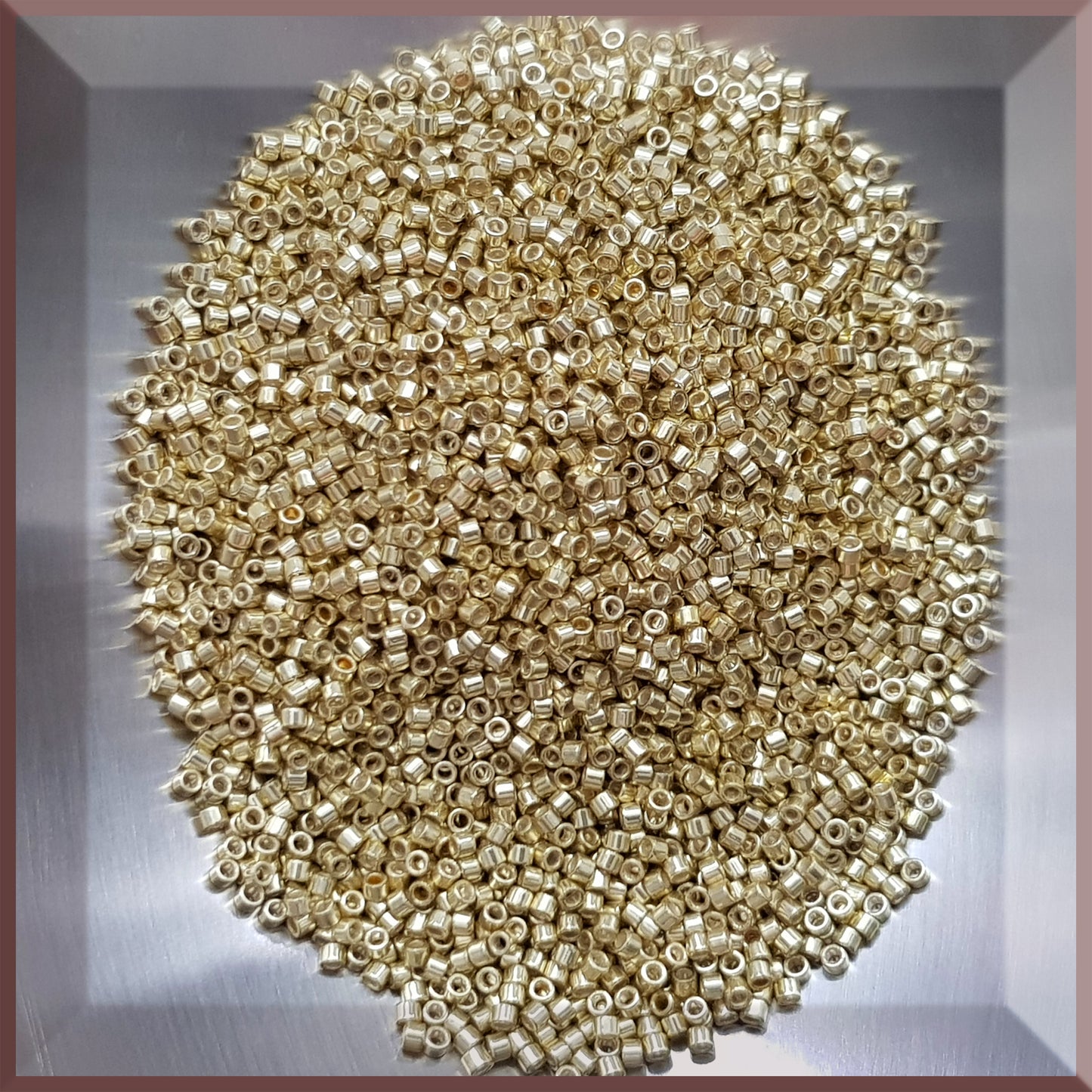 Aiko 11/0 TA-559 Yellow Gold Galvanized Precision-Cut Cylinder Toho Seed Beads | Beading Supply