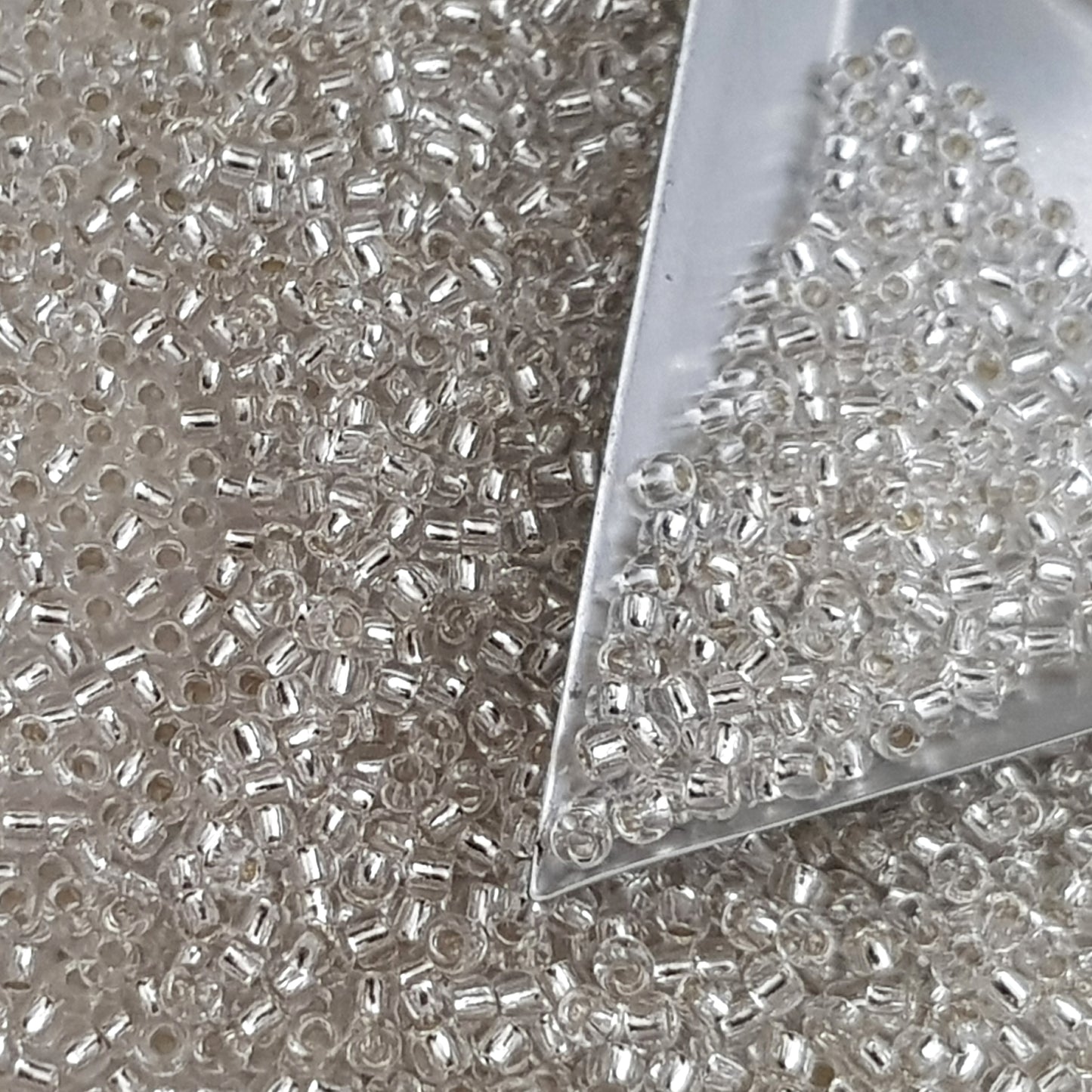 11/0 TR-21 Crystal Silver Lined 10g/30g Round Toho Seed Beads | Beading Supply