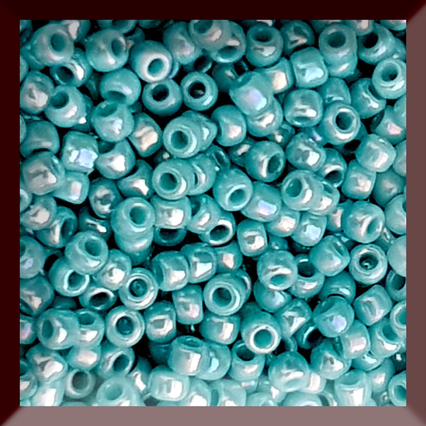 11/0 TR-413 Turquoise Opaque Rainbow 10g/30g Round Toho Seed Beads | Beading Supply