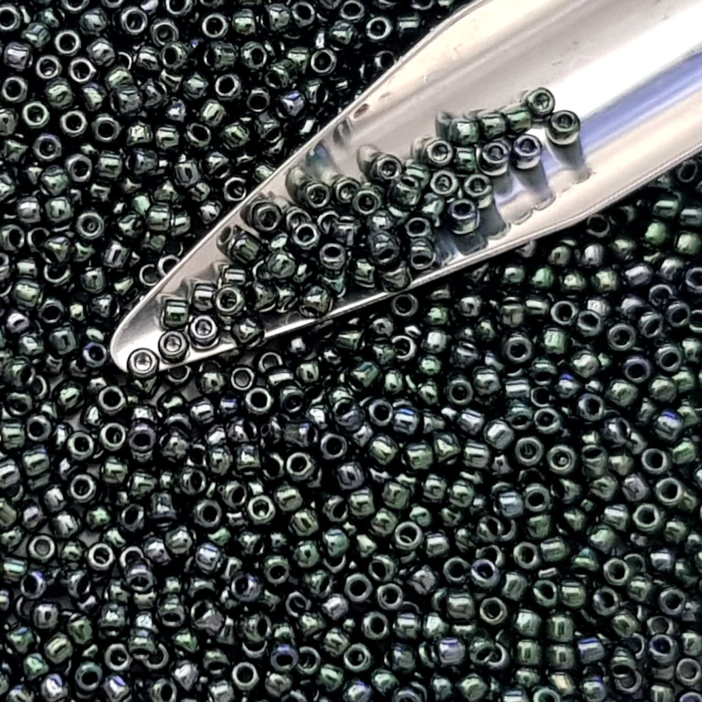 11/0 TR-89 Moss Metallic 10g/30g Round Toho Seed Beads | Beading Supply