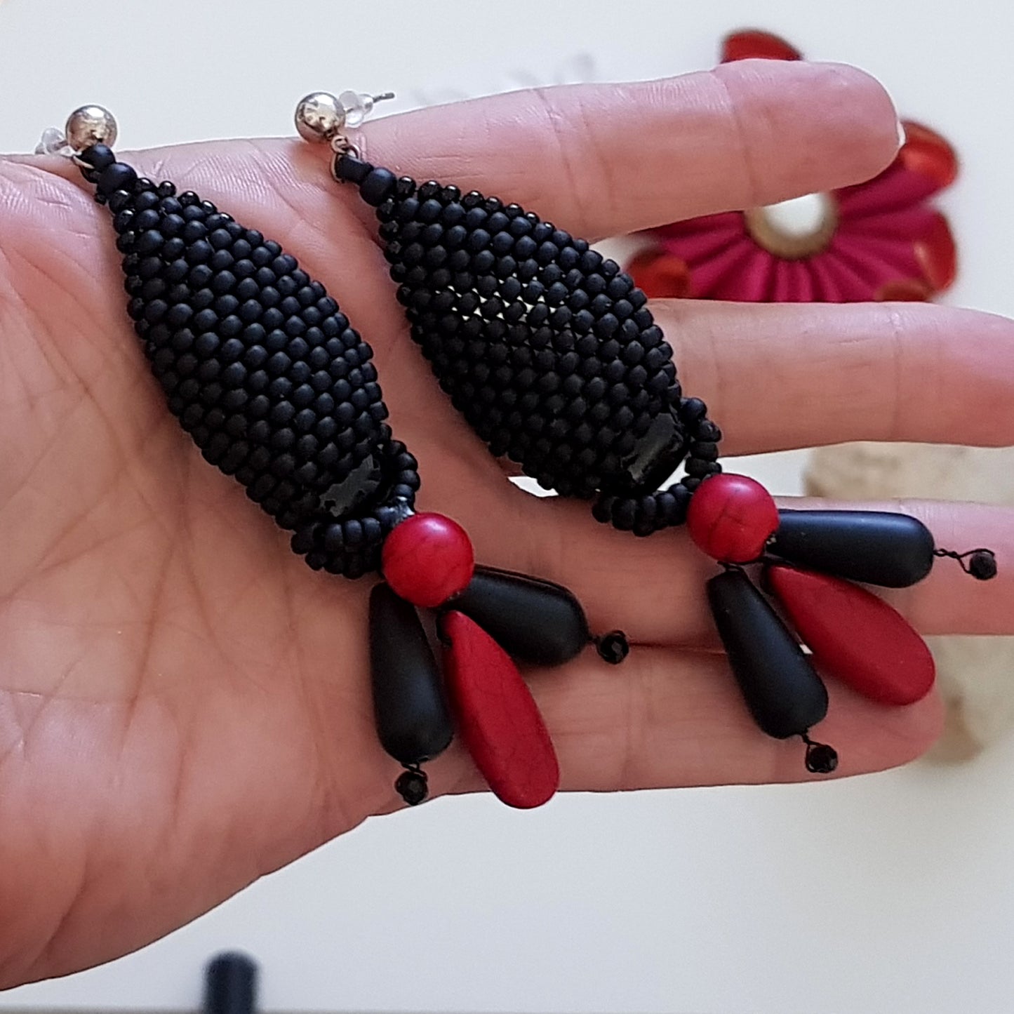 KTC-380 Stunning Statement Earrings - Black Agate - Red Howlite - Free Shipping - Kalitheo Jewellery