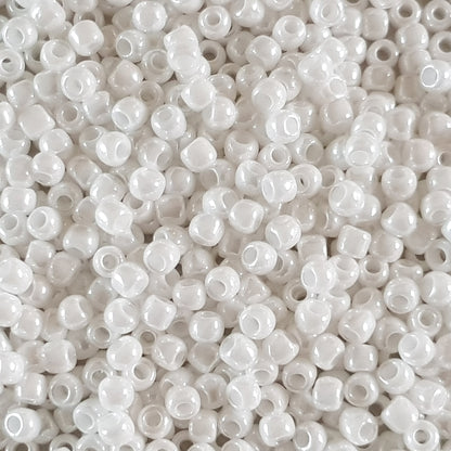6/0 TR-121 White Opaque Lustre 10g/30g Round Toho Seed Beads - Beading Supply