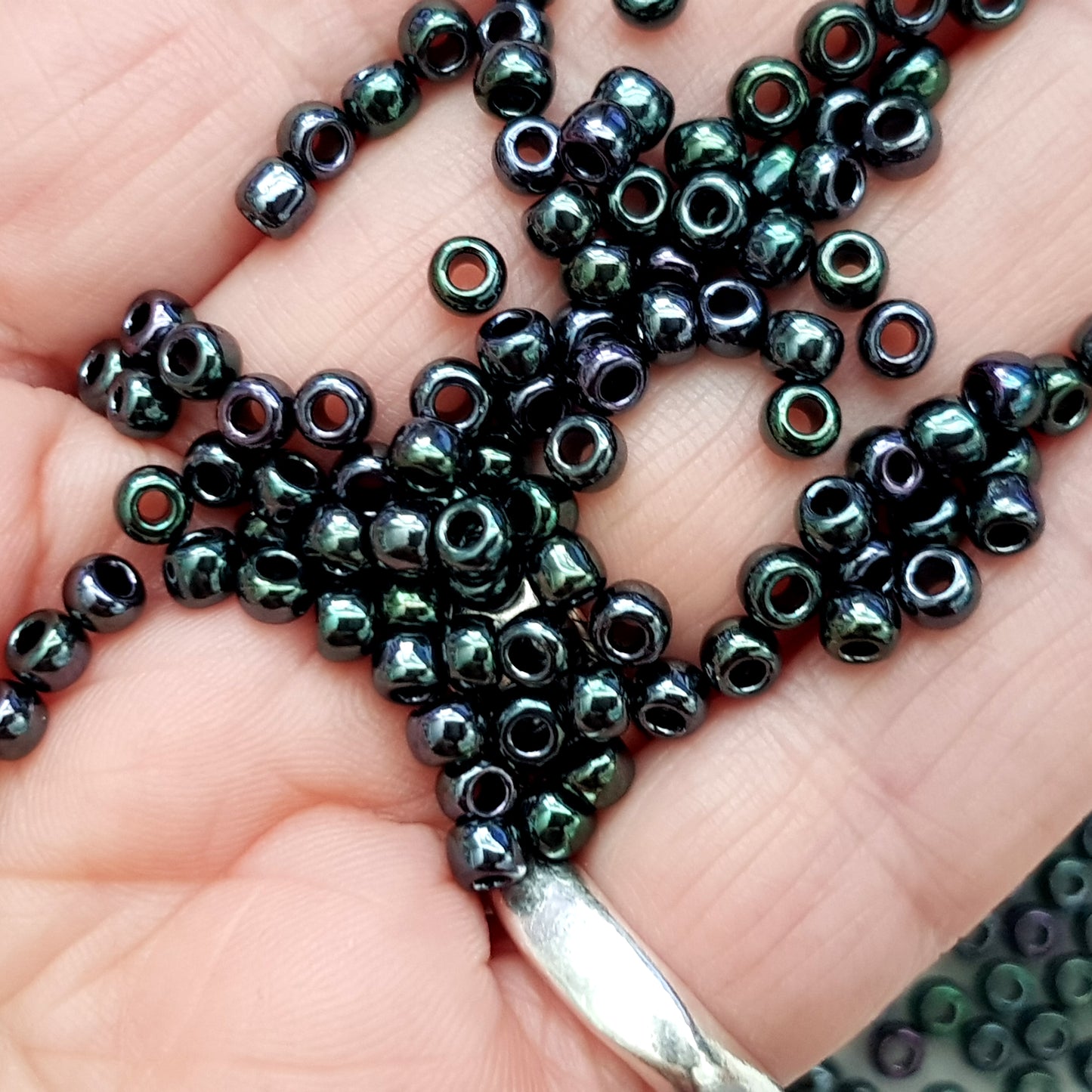 6/0 TR-89 Moss Metallic 10g/30g Round Toho Seed Beads - Beading Supply