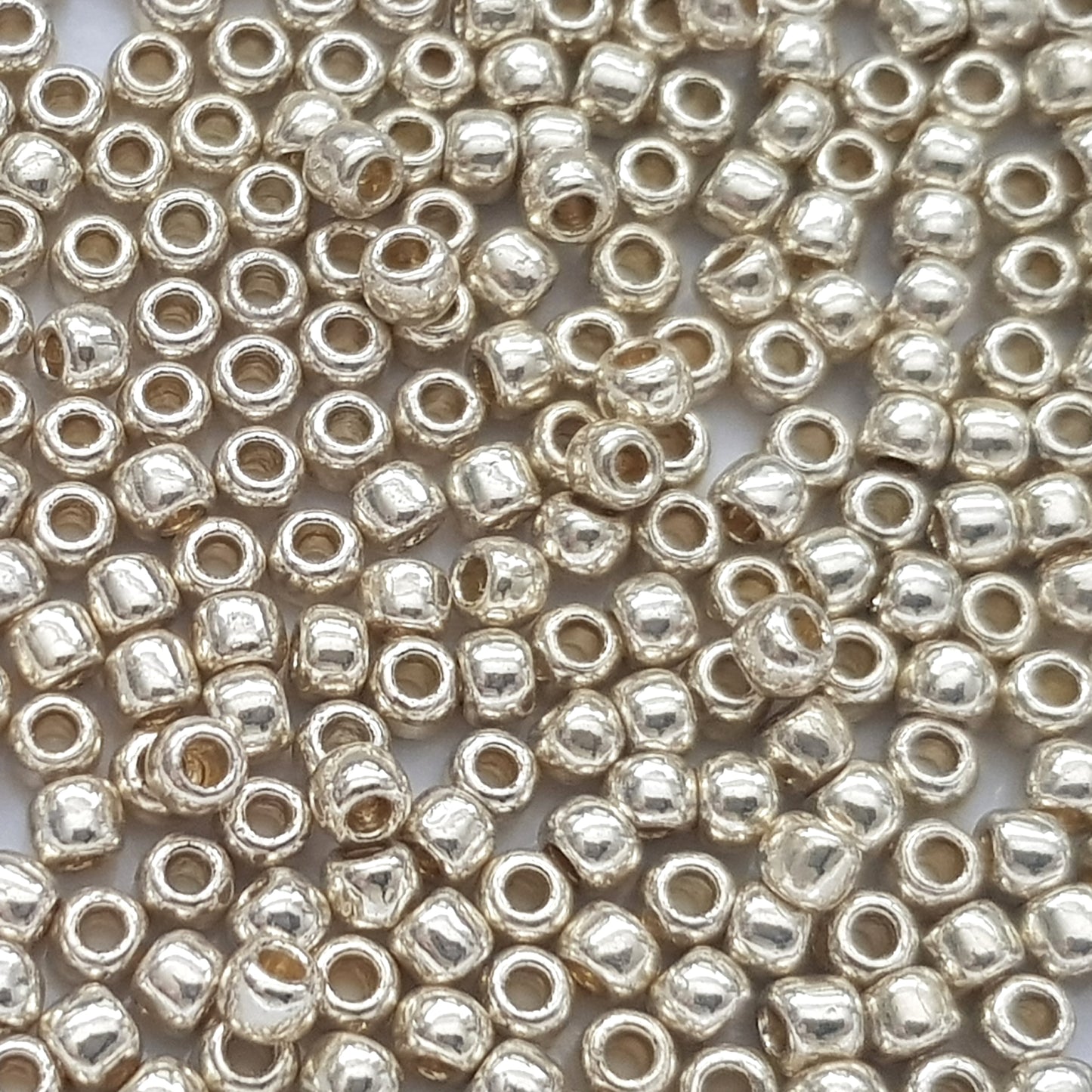 6/0 TR-PF558 Aluminium Galvanized Permanent Finish 10g/30g Round Toho Seed Beads - Beading Supply