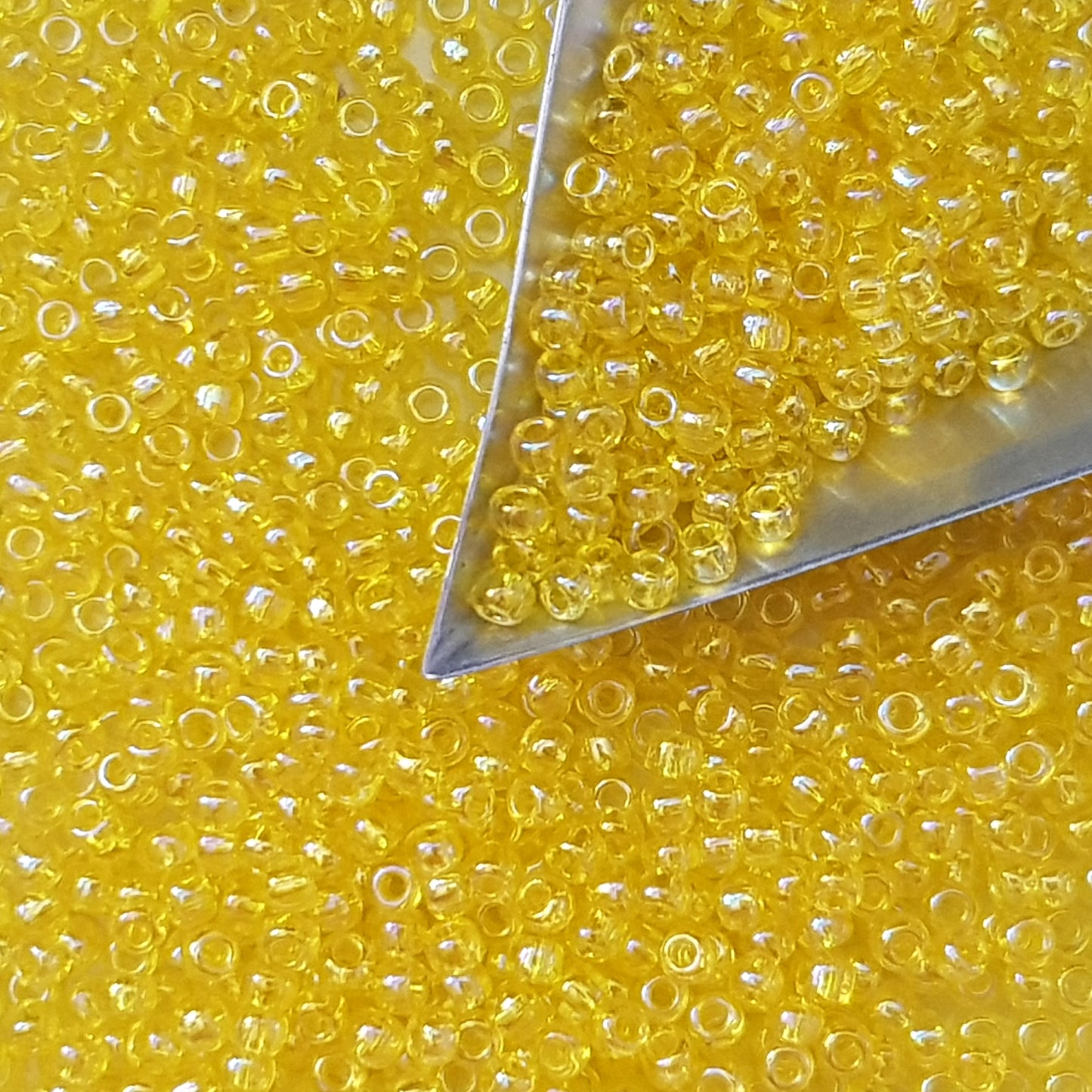 8/0 TR-175 Lemon Rainbow Transparent 10g/30g Round Toho Seed Beads - Beading Supply