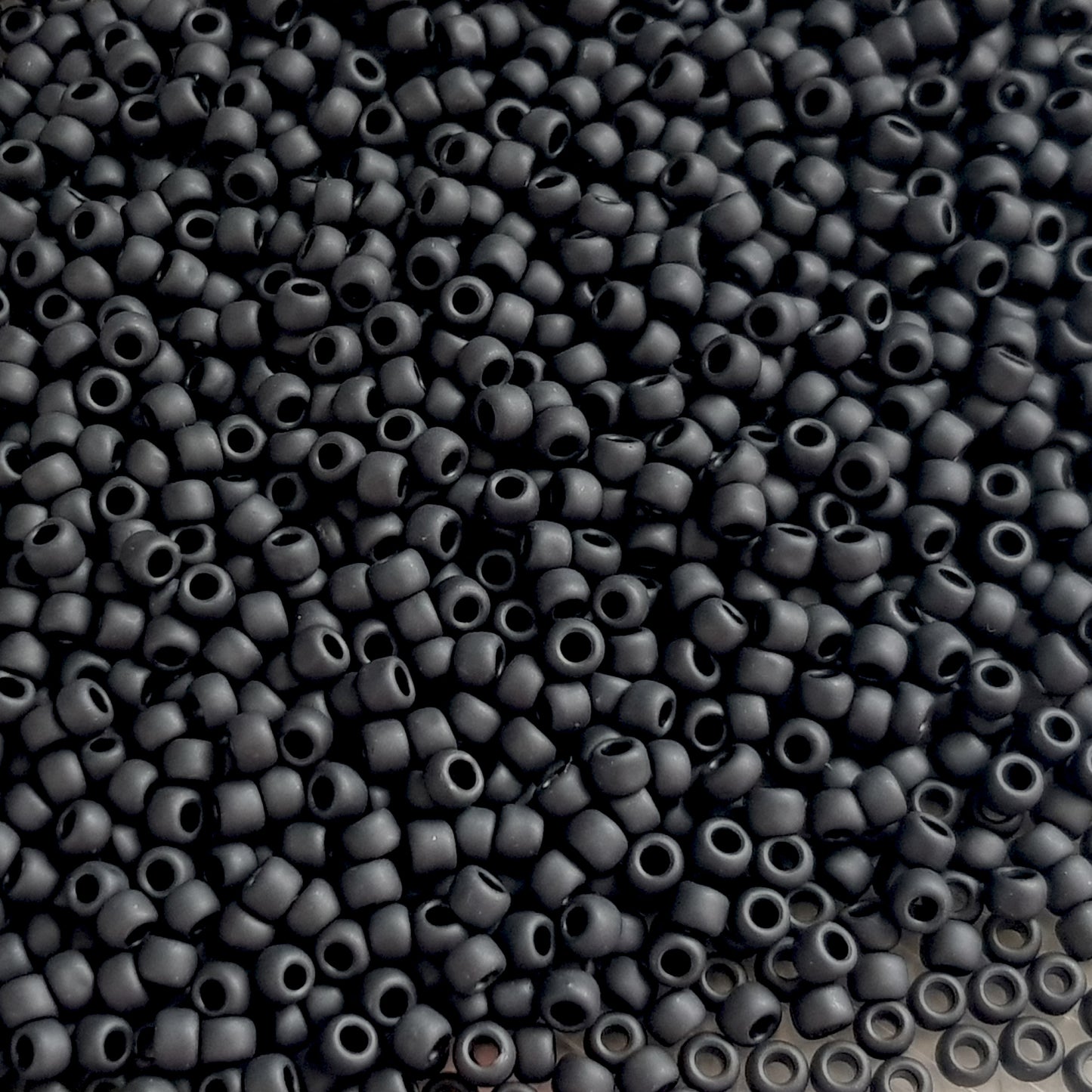8/0 TR-49F Jet Black Opaque Frosted 10g/30g Round Toho Seed Bead - Beading Supply