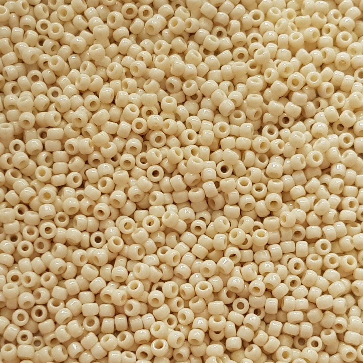 8/0 TR-51 Lt Beige Opaque Round Toho Seed Beads - Beading Supply - Kalitheo 